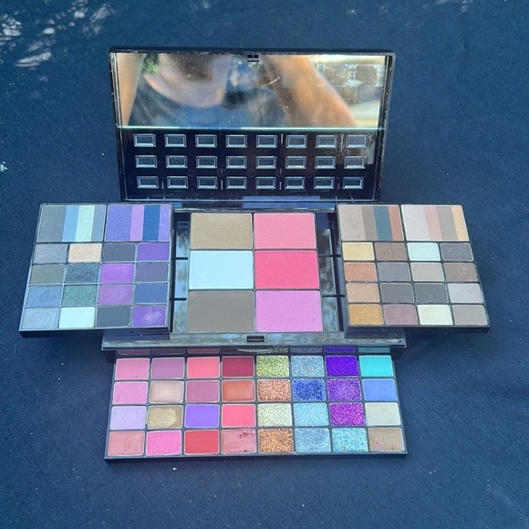 Nyx Box of Smokey Look Collection - Picture 4 of 4